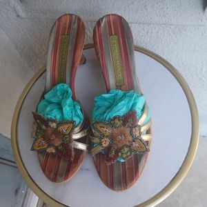 Cydney Mandel gold/red embroidery wedge shoes 8.